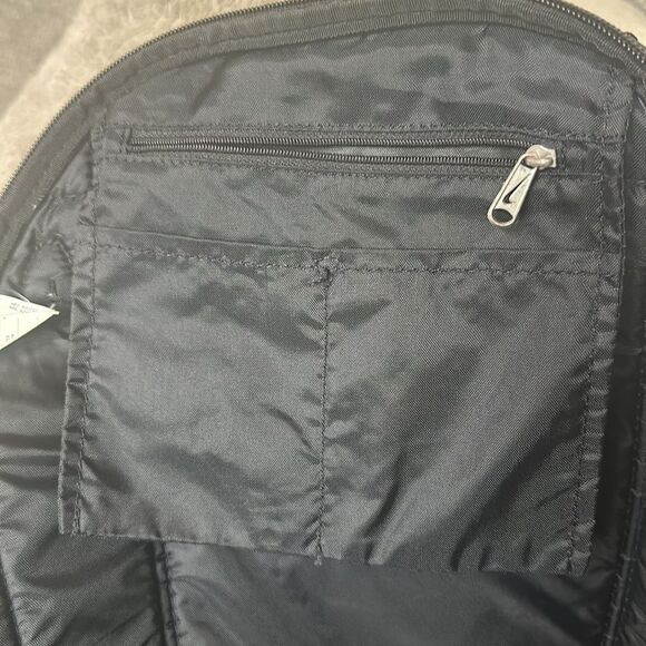 Nike Large Capacity Unisex Backpack with Mesh Pocket! - Picture 7 of 8